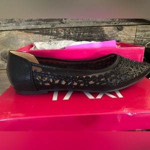 NEW: Taxi Black Flat Shoe sz 41